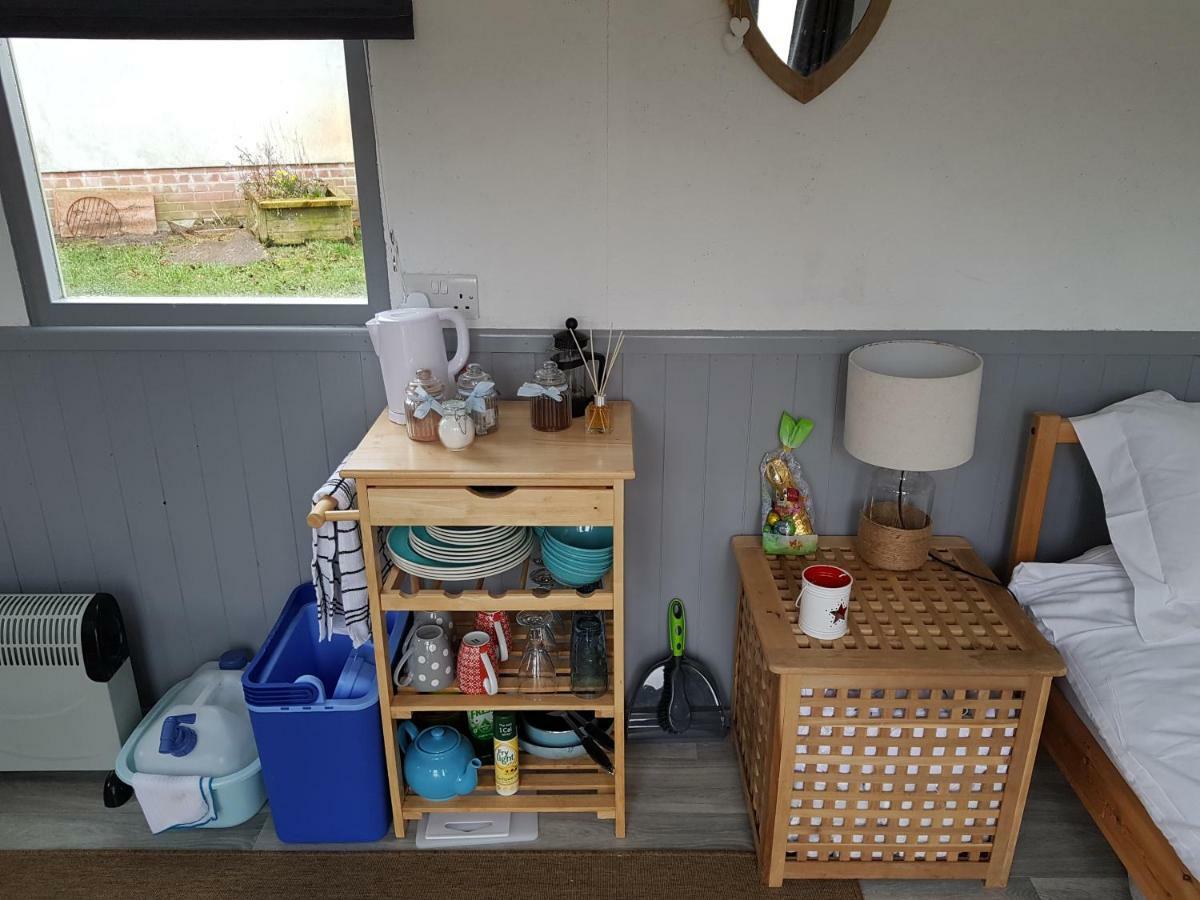 Acorn Camping And Caravan Park Llantwit Major Eksteriør billede