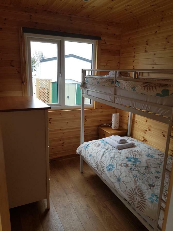 Acorn Camping And Caravan Park Llantwit Major Eksteriør billede